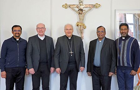 Vergangenen Dienstag, 23. April, erhielt Bischof Rudolf Besuch aus dem fernen Indien: Dr. Lourdu Anandam, Bischof der Diözese Sivagangai im indischen Bundesland Tamilnadu.