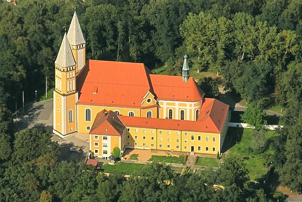 Wallfahrts-, Kloster- und Pfarrkirche Unsere Liebe Frau vom Kreuzberg - Schwandorf