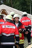 Symbolfoto von Malteser-Helfern bei einer Katastrophe