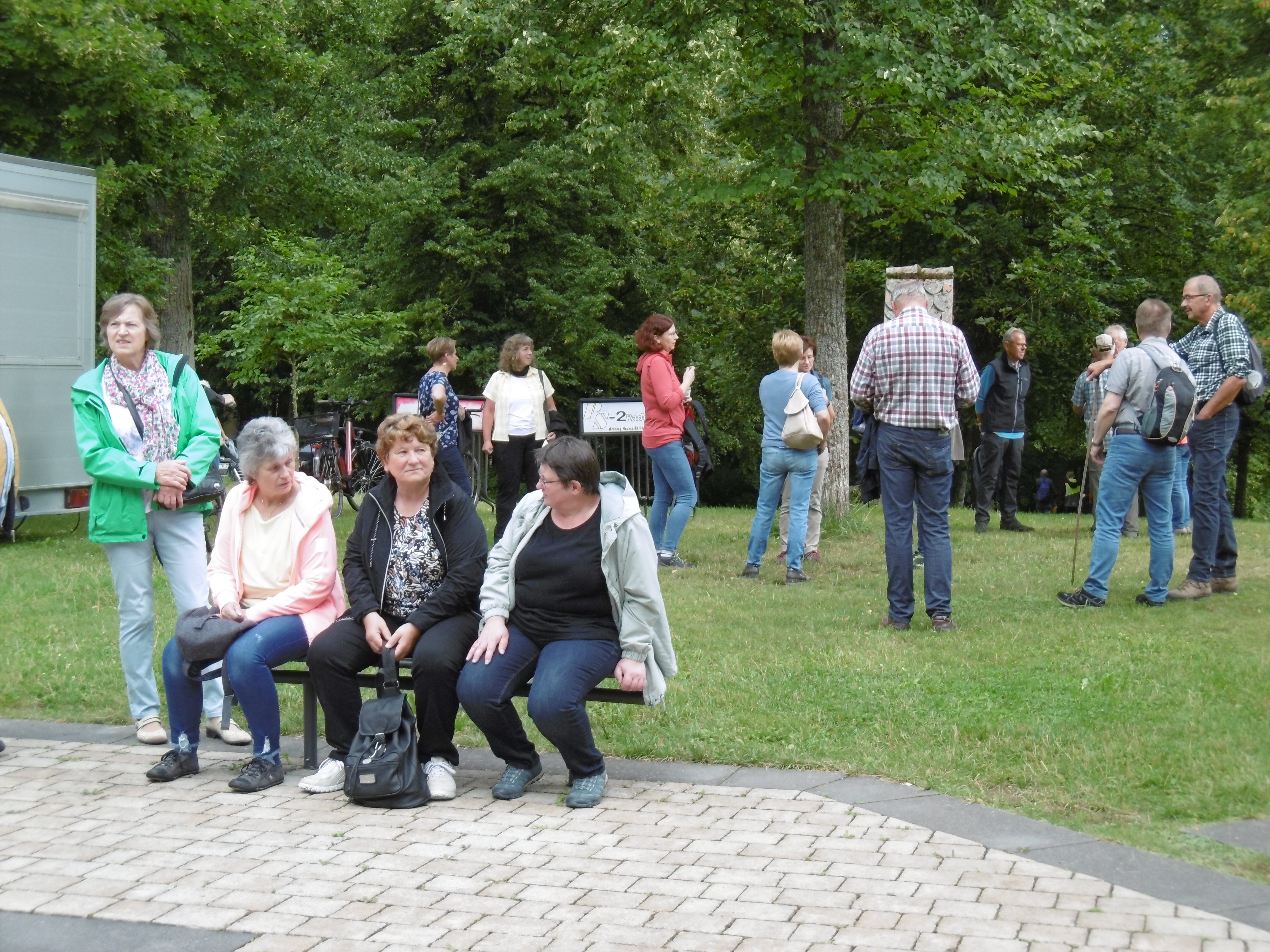 Zahlreiche Gläubige und Pilgergruppen machten sich am Sonntag zur Wallfahrt auf den Frohnberg auf.