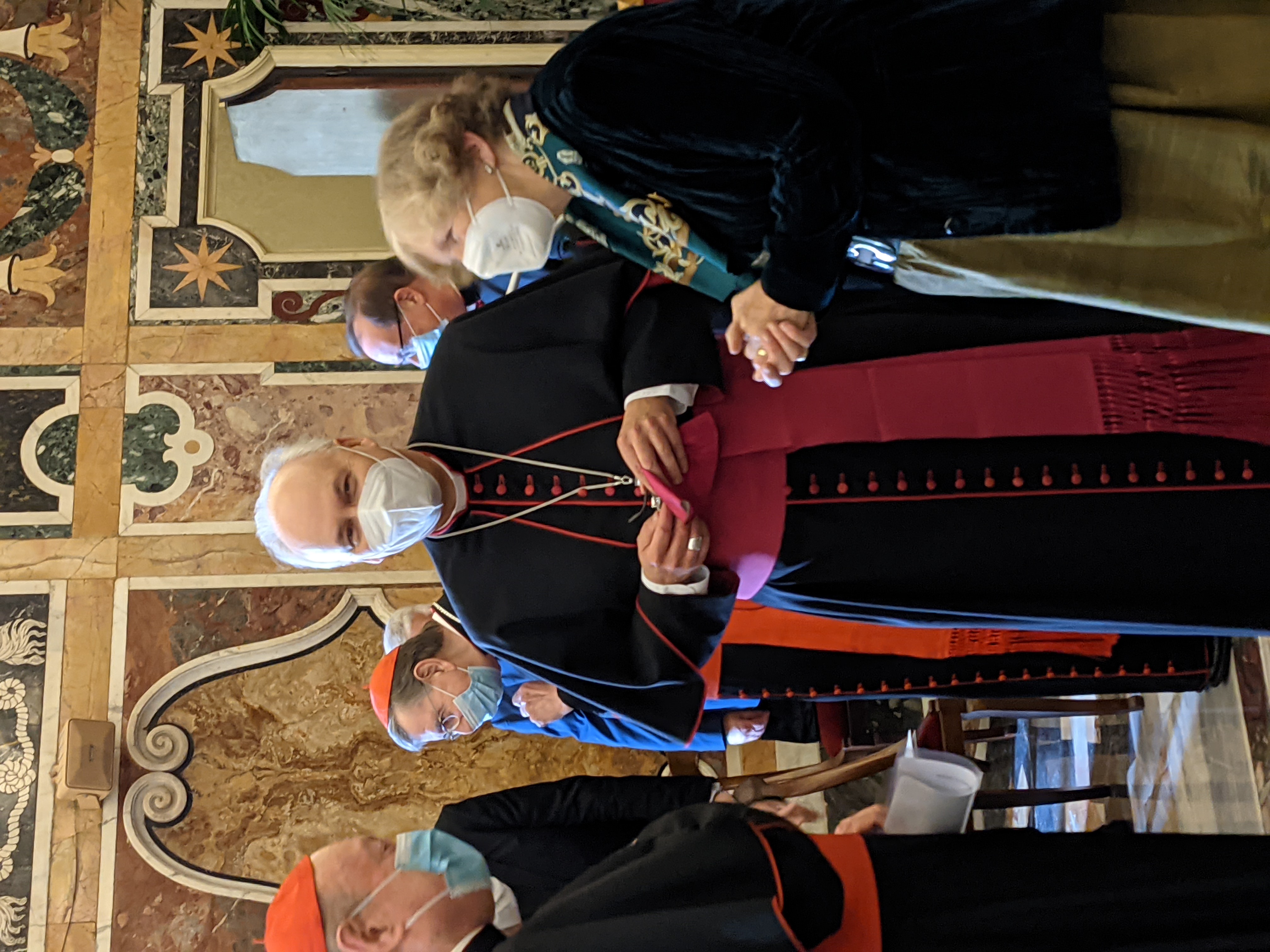 Bischof Voderholzer mit Ratzinger-Preisträgerin Hanna-Barbara Gerl-Falkovitz 