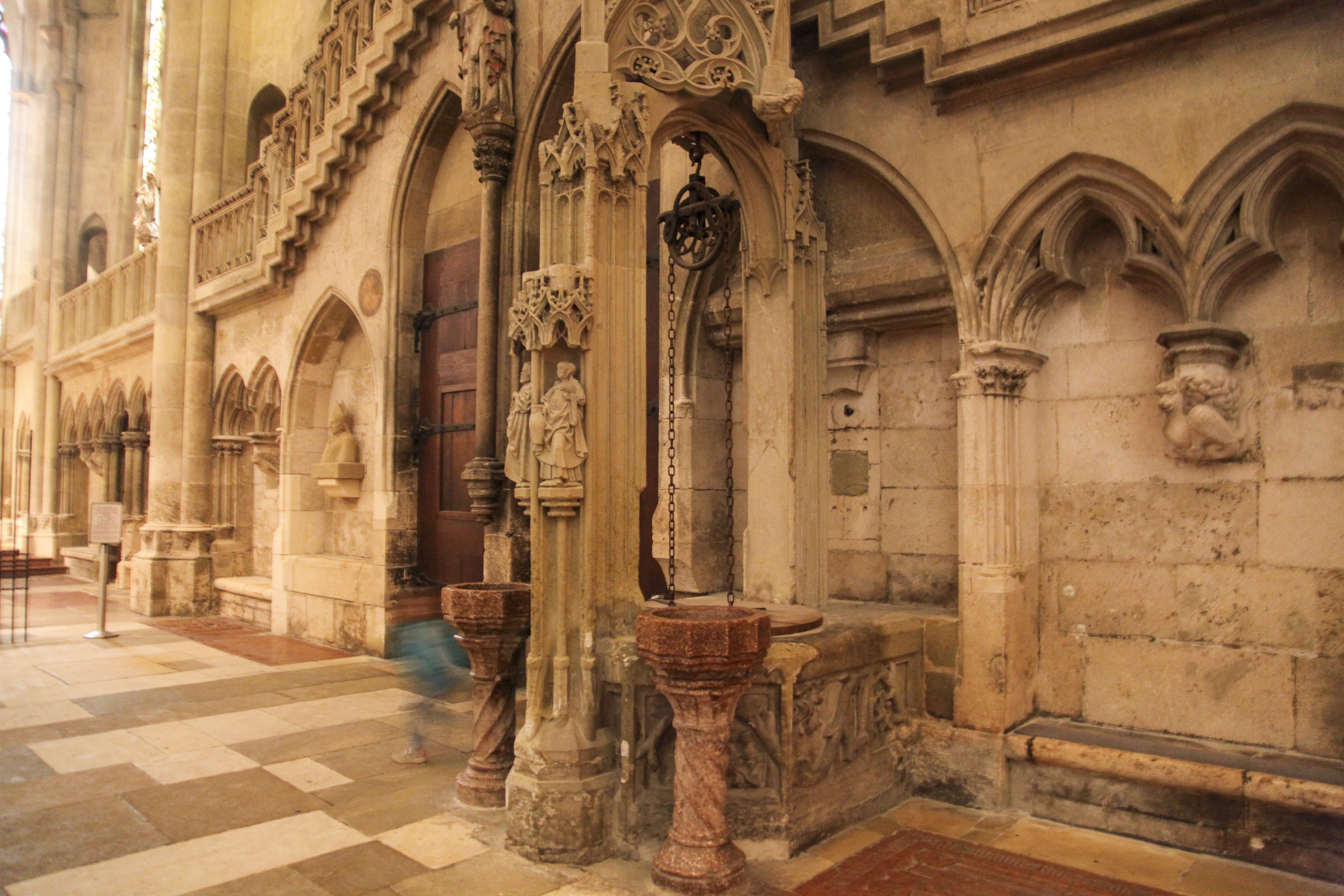 Der Brunnen im Regensburger Dom