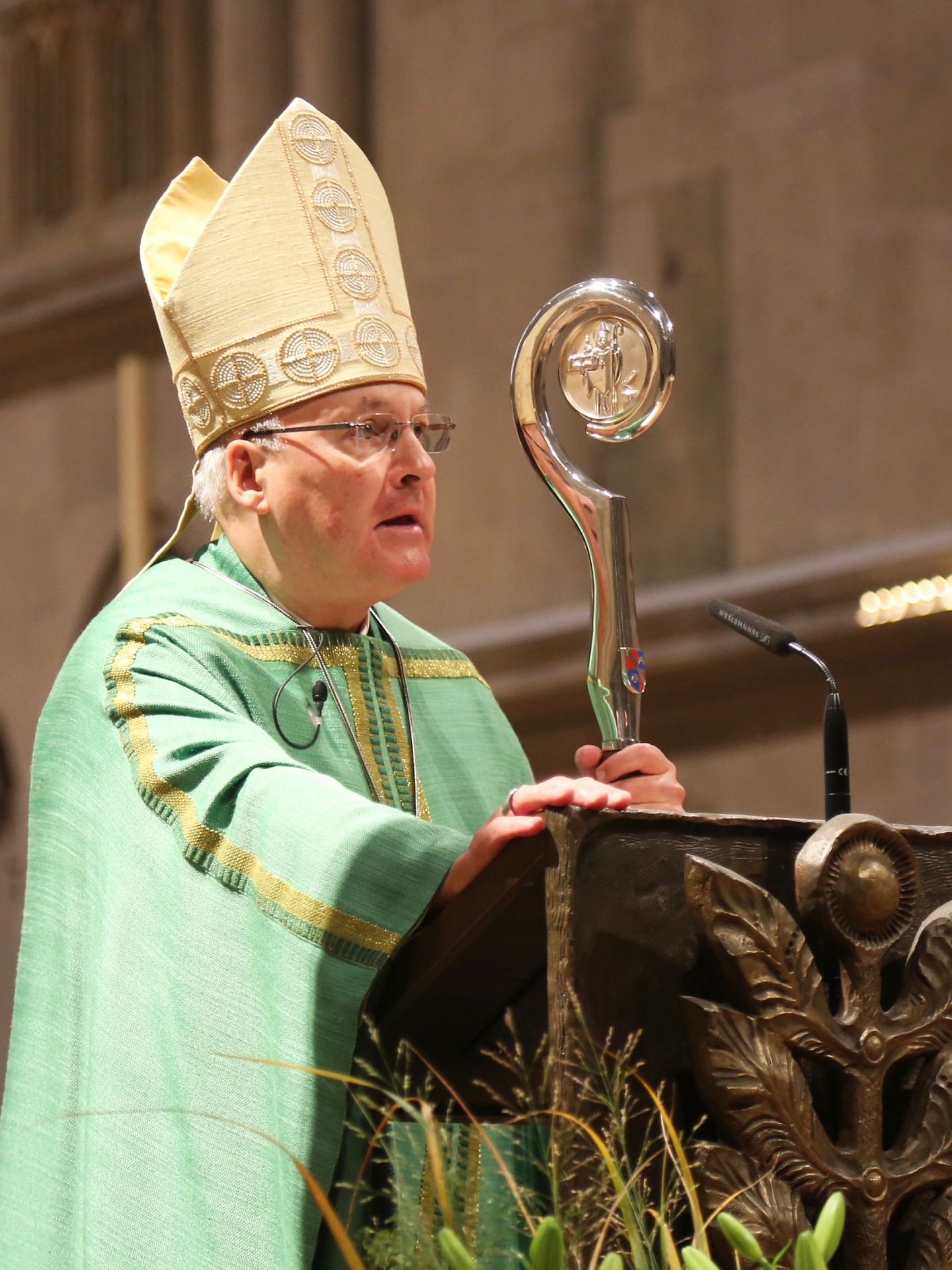 Bischof Dr. Voderholzer im Dom