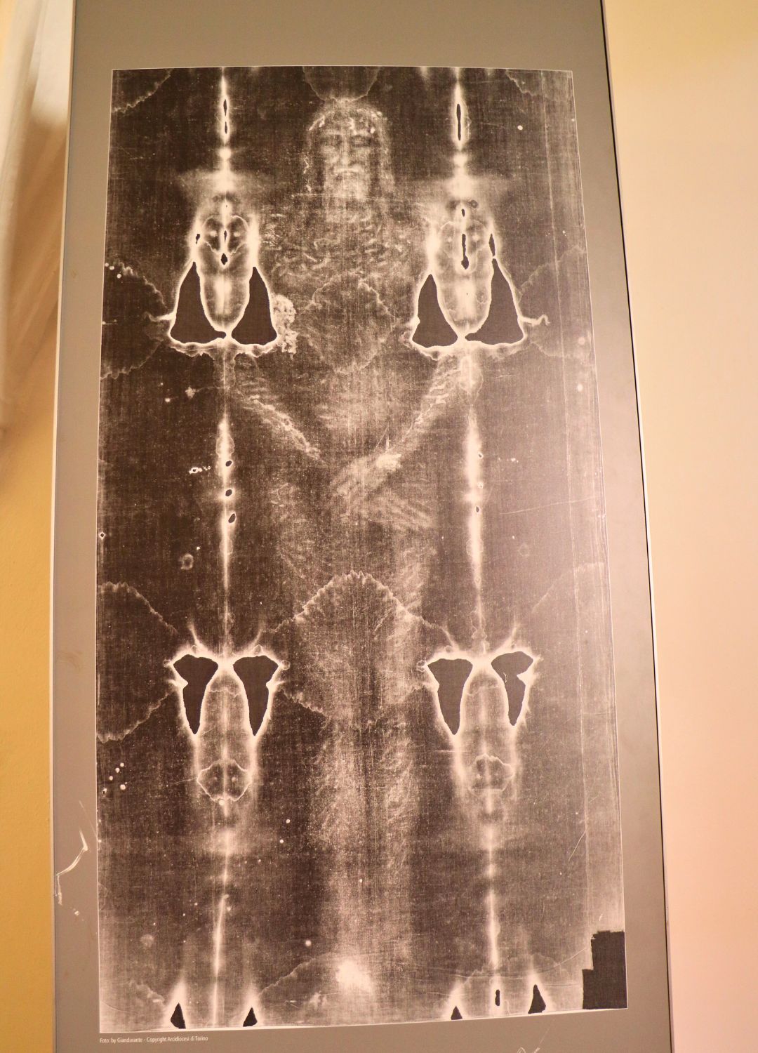 Turiner Grabtuch: Markierungen