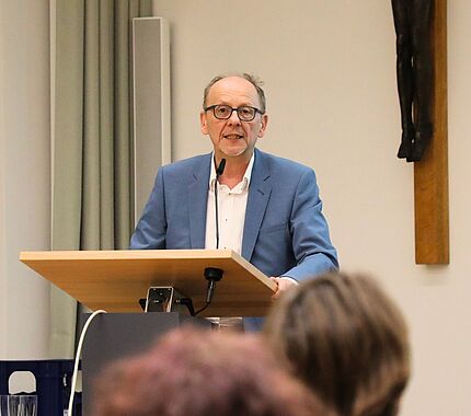 Prof. Dr. mult. Nikolaus Knoepffler, Lehrstuhl für Angewandte Ethik an der Friedrich-Schiller-Universität Jena
