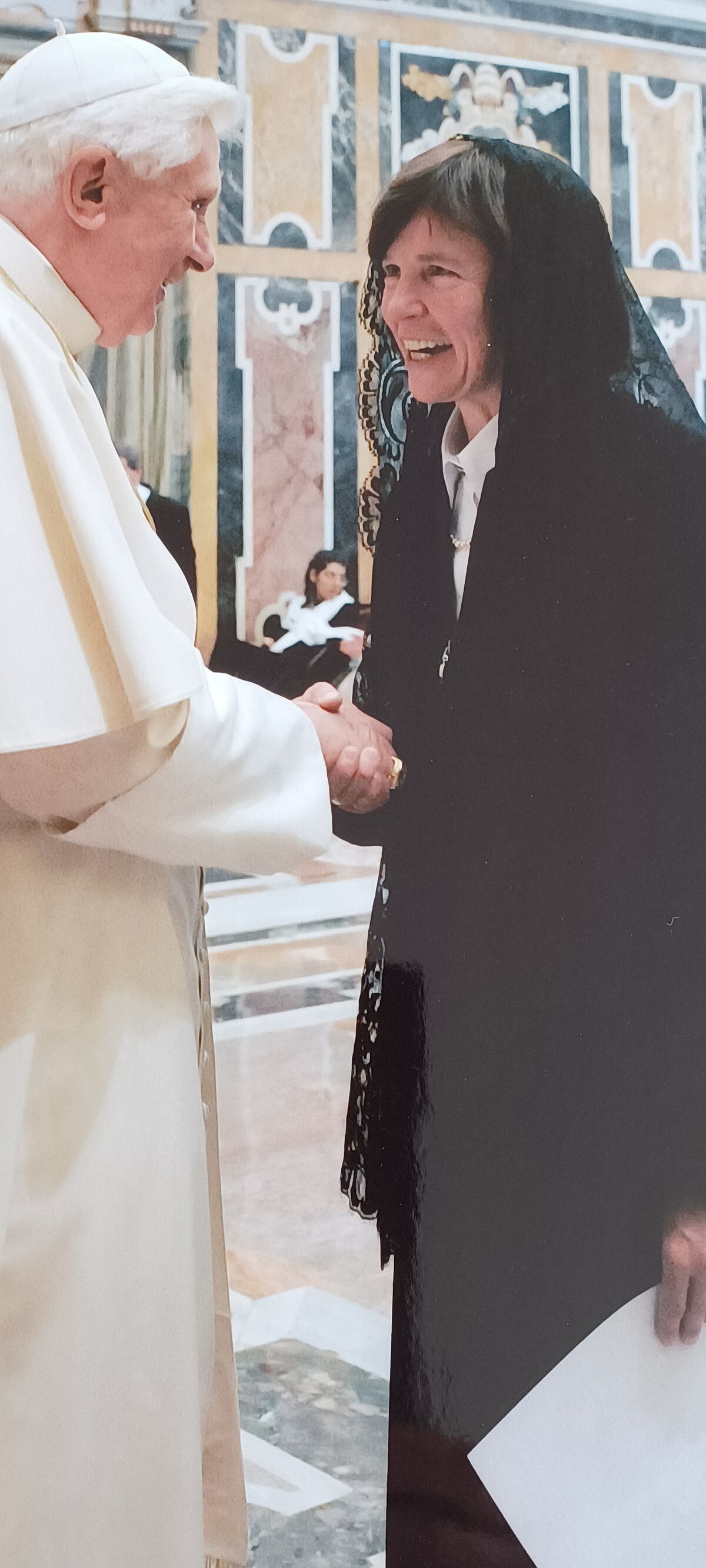 Maria Luisa Öfele bei Papst Benedikt XVI.