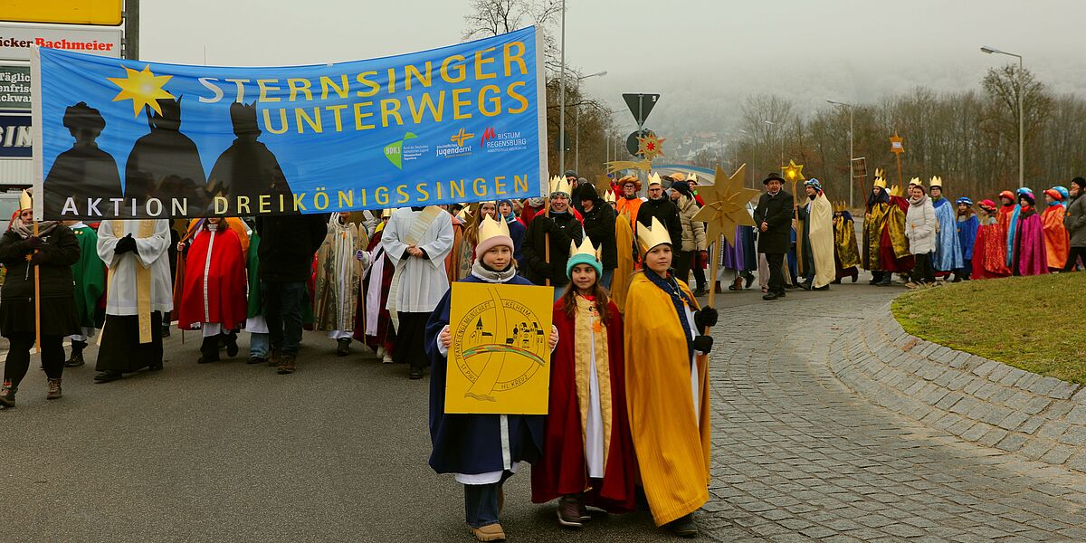 Zug der Sternsinger 2024