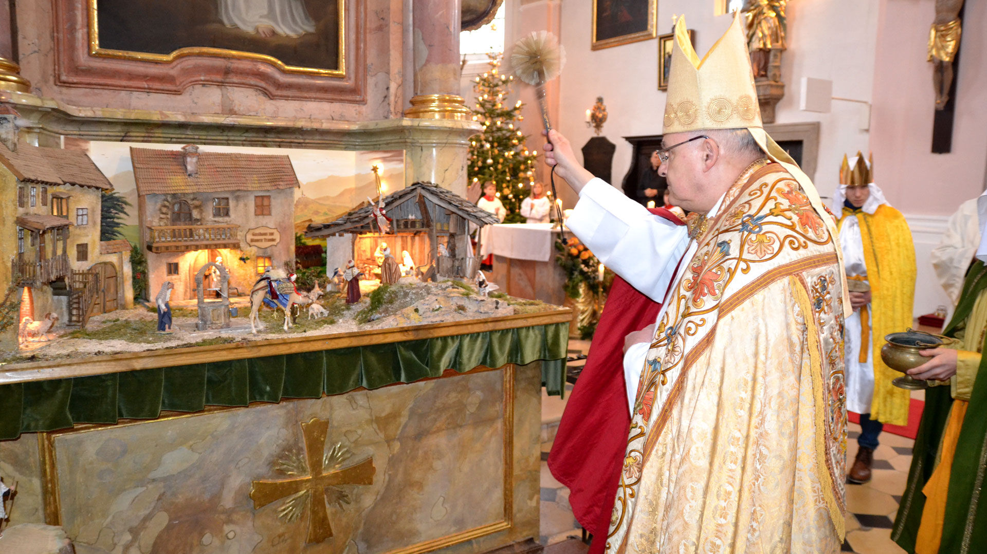 Bischof Rudolf besucht Pfarreiengemeinschaft Alteglofsheim Köfering