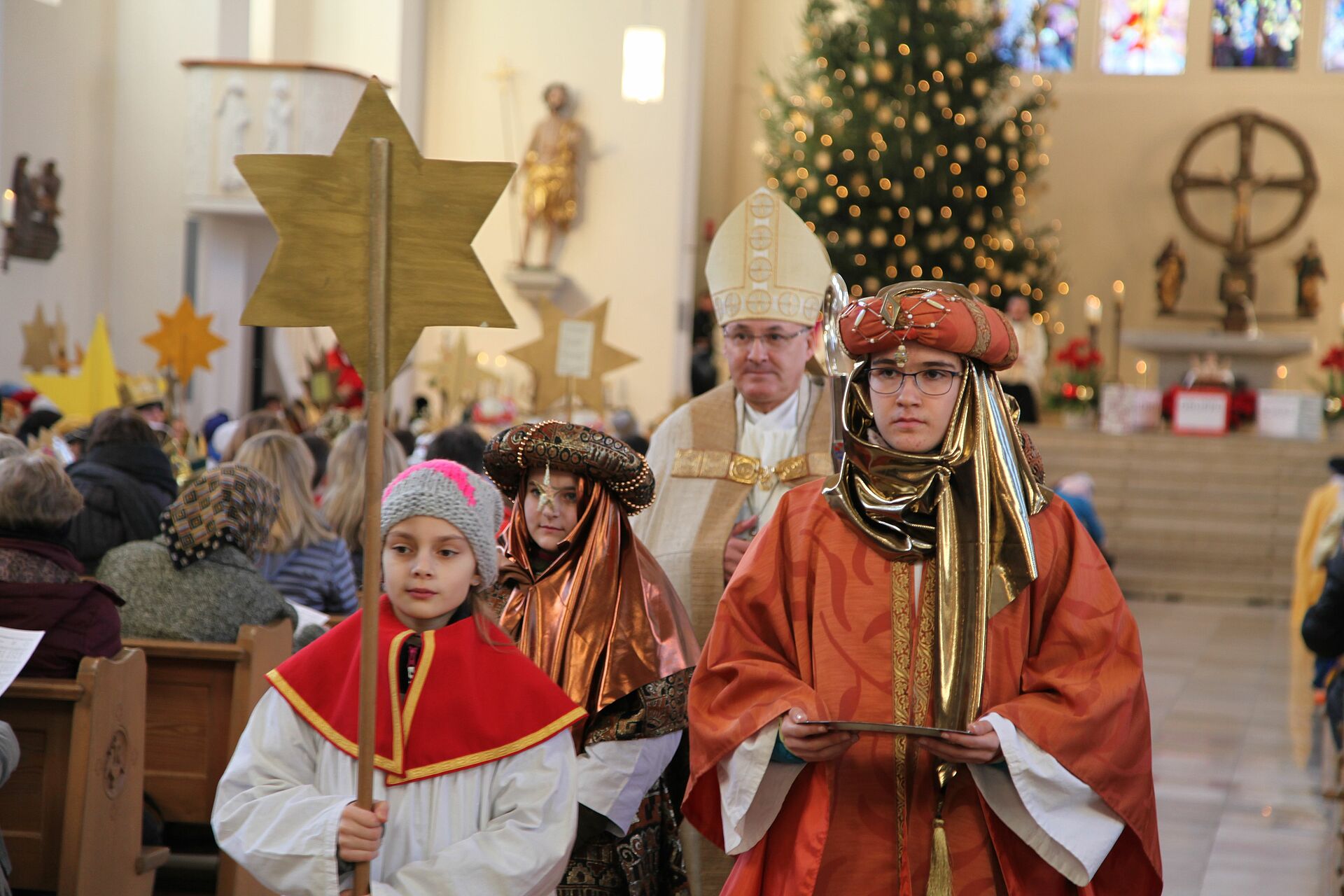 Sternsinger Bringen Hoffnung Und Segen: Eröffnungsfeier In Landshut Der ...