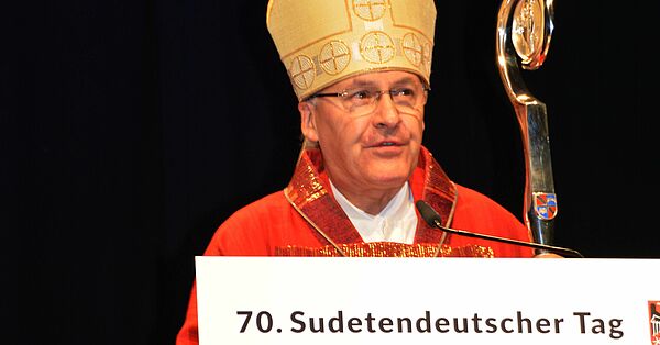 Das Christentum: die einzig tragfähige Klammer für das vereinte Europa -  Bischof Rudolf Voderholzer feiert den Hauptgottesdienst beim 70.  Sudetendeutschen Tag