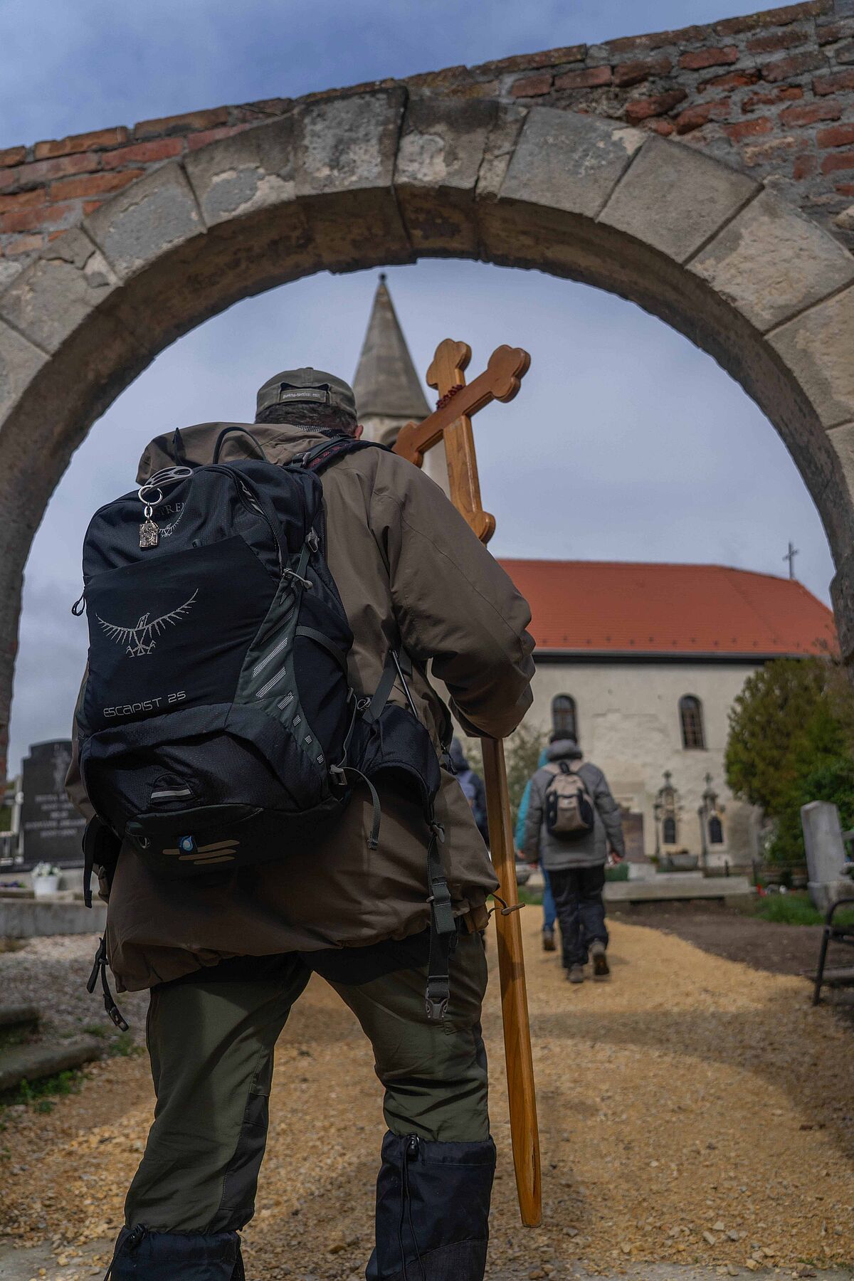 Ankunft in Balf (Wolfs), der östlichsten Kirche mit einem Wolfgangspatronat.