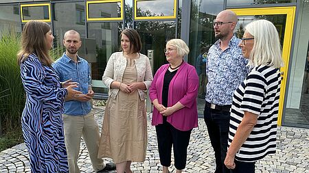 Zwei SPD-Politikerinnen besuchen Einrichtung St. Vincent Regensburg