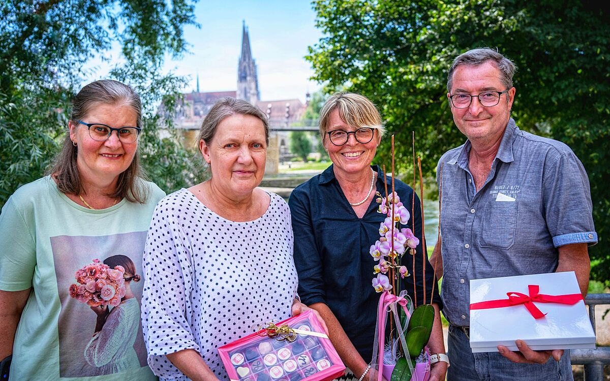 Für 40 Jahre beherztes Engagement wurden (von links) Petra Wolf, Cornelia Wimmer, Andrea Schwendner und Edmund Meier ausgezeichnet.