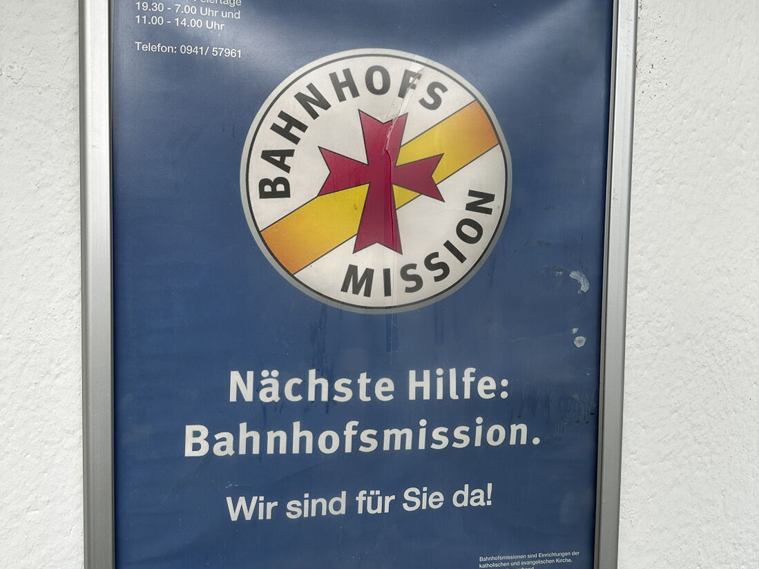 Schild der Bahnhofsmission