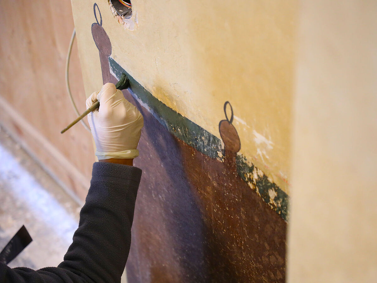 Restauration der Wand im Emmeram Forum