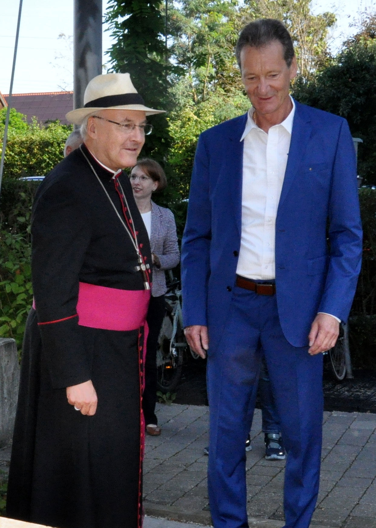 Firmenchef Michael Gammel empfing Bischof Rudolf an seinem Betriebssitz mit 45 Mitarbeitern in Abensberg