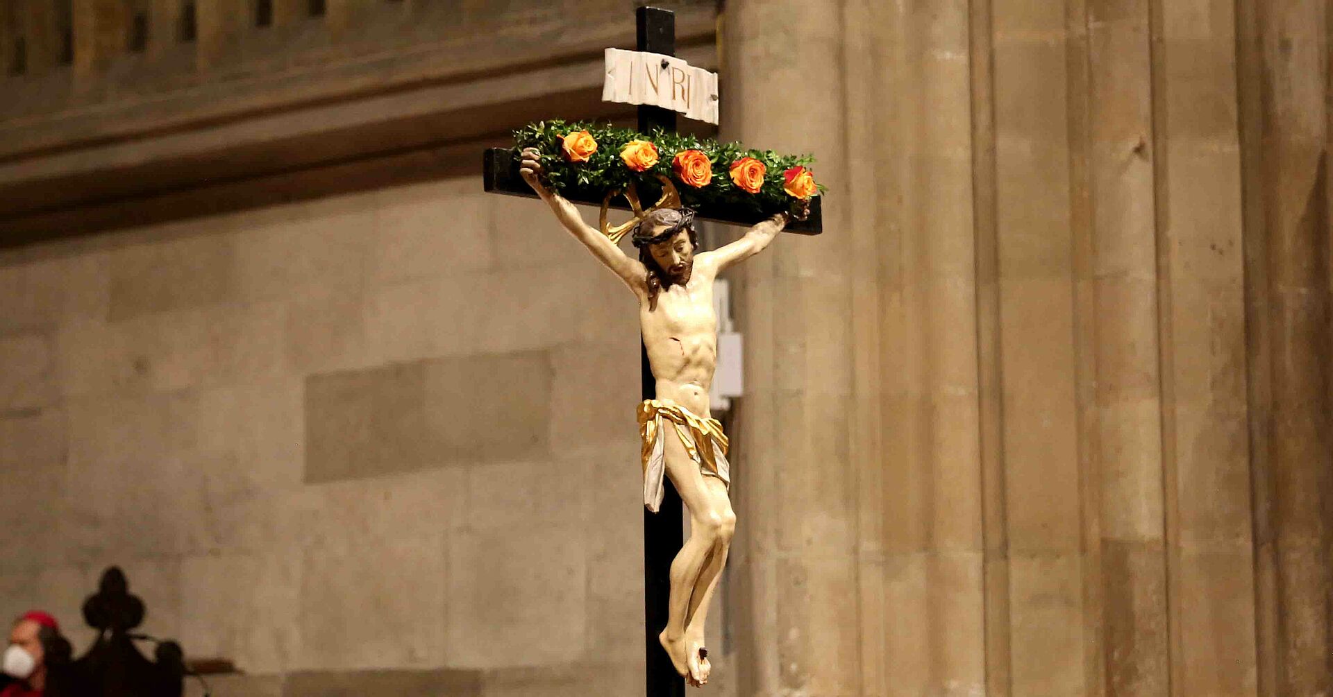 Durchkreuztes Leben Via Crucis Im Regensburger Dom St Peter Bistum Regensburg