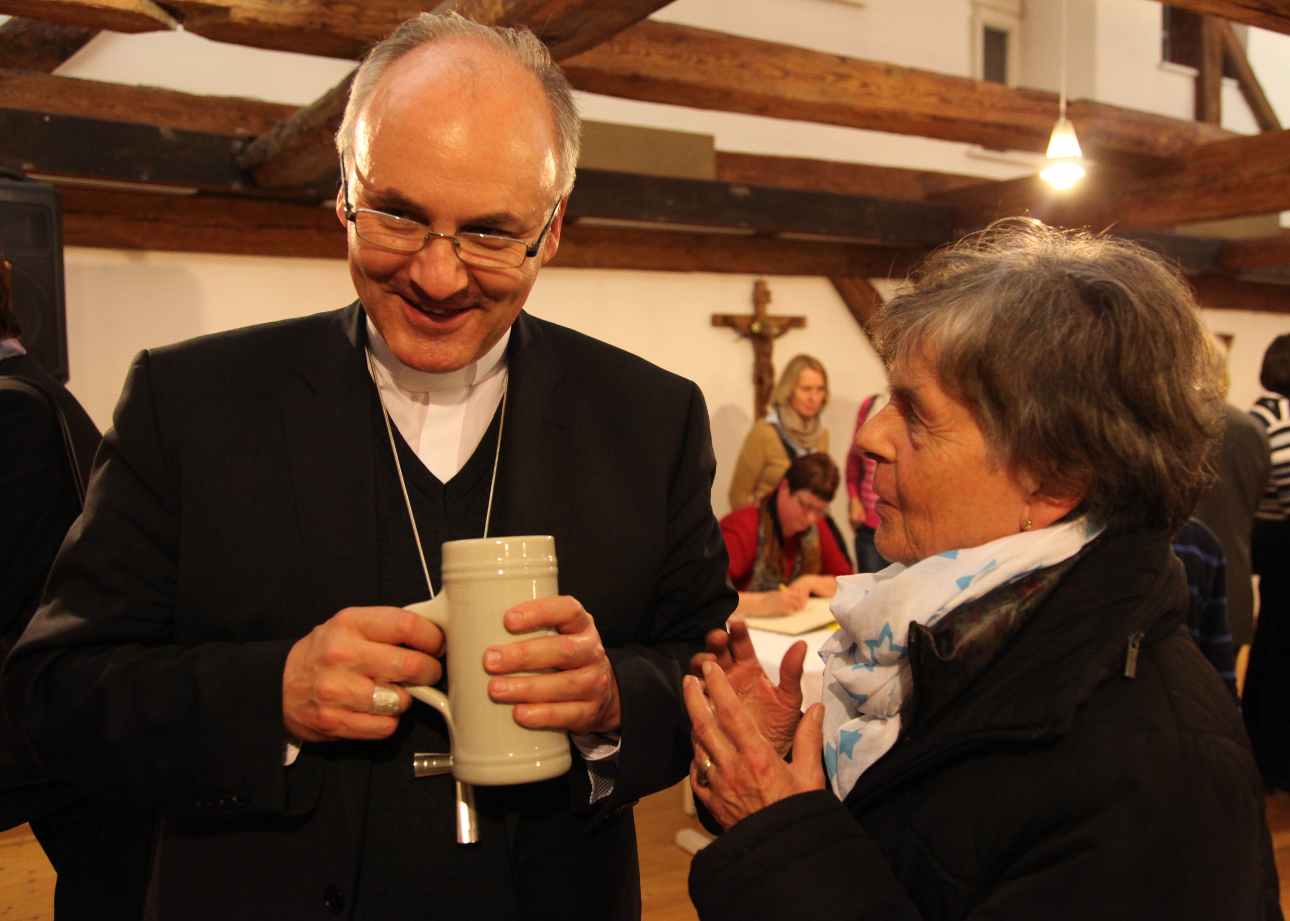 Bischof Rudolf Voderholzer erlebt einen „Schwandorfer Katholikentag