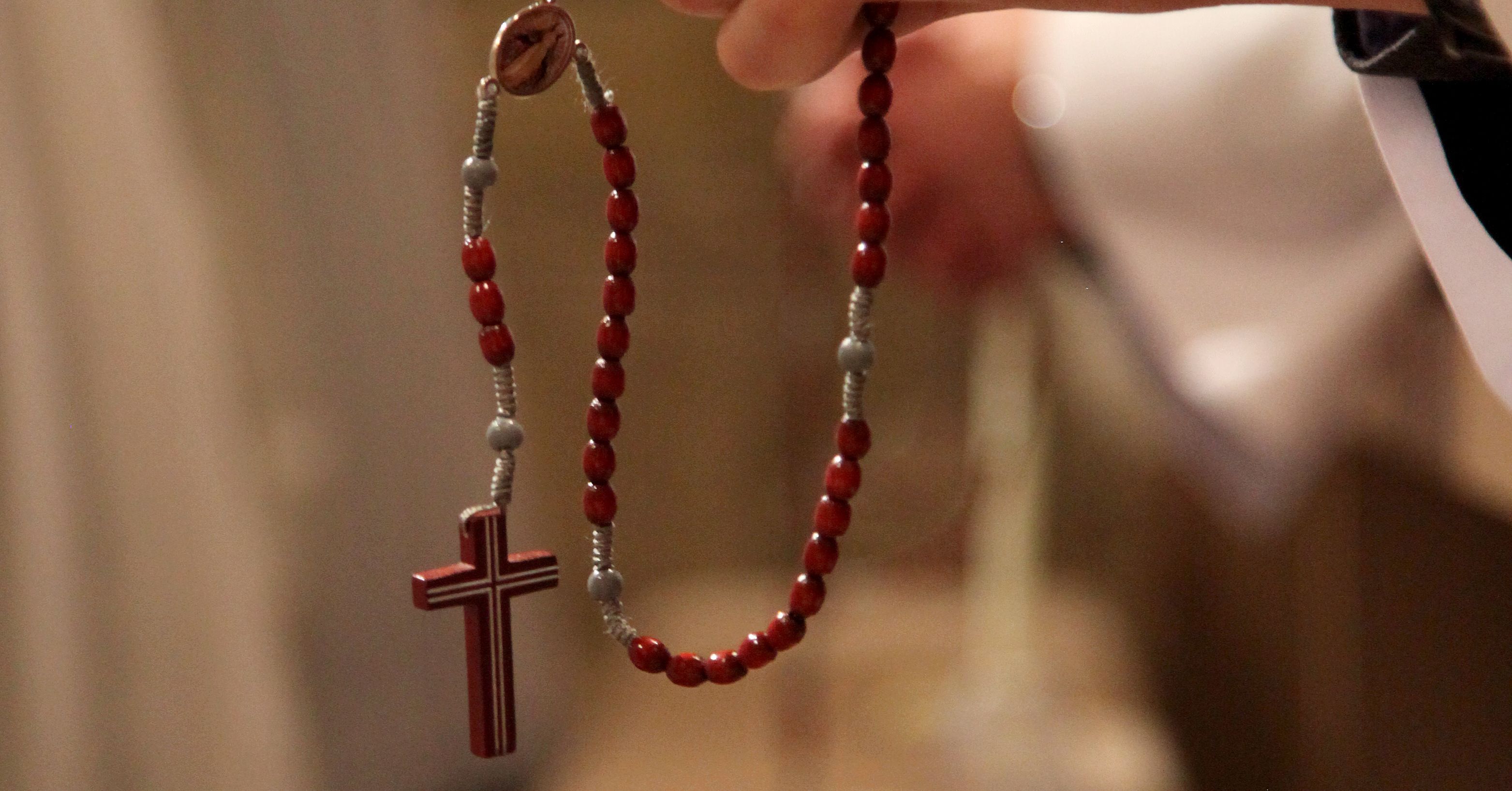 Besonders im Oktober beten wir den Rosenkranz – von Päpsten