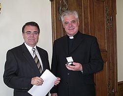 Gedenkmedaille Zum Besuch Des Heiligen Vaters Ab Sofort Erhaltlich Bistum Regensburg